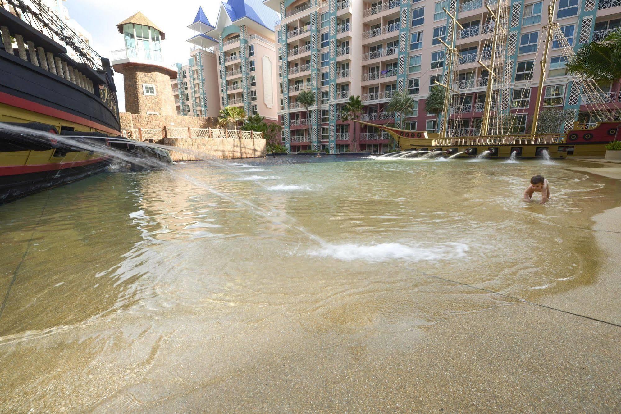 Grande Caribbean Pattaya Hotel Exterior photo